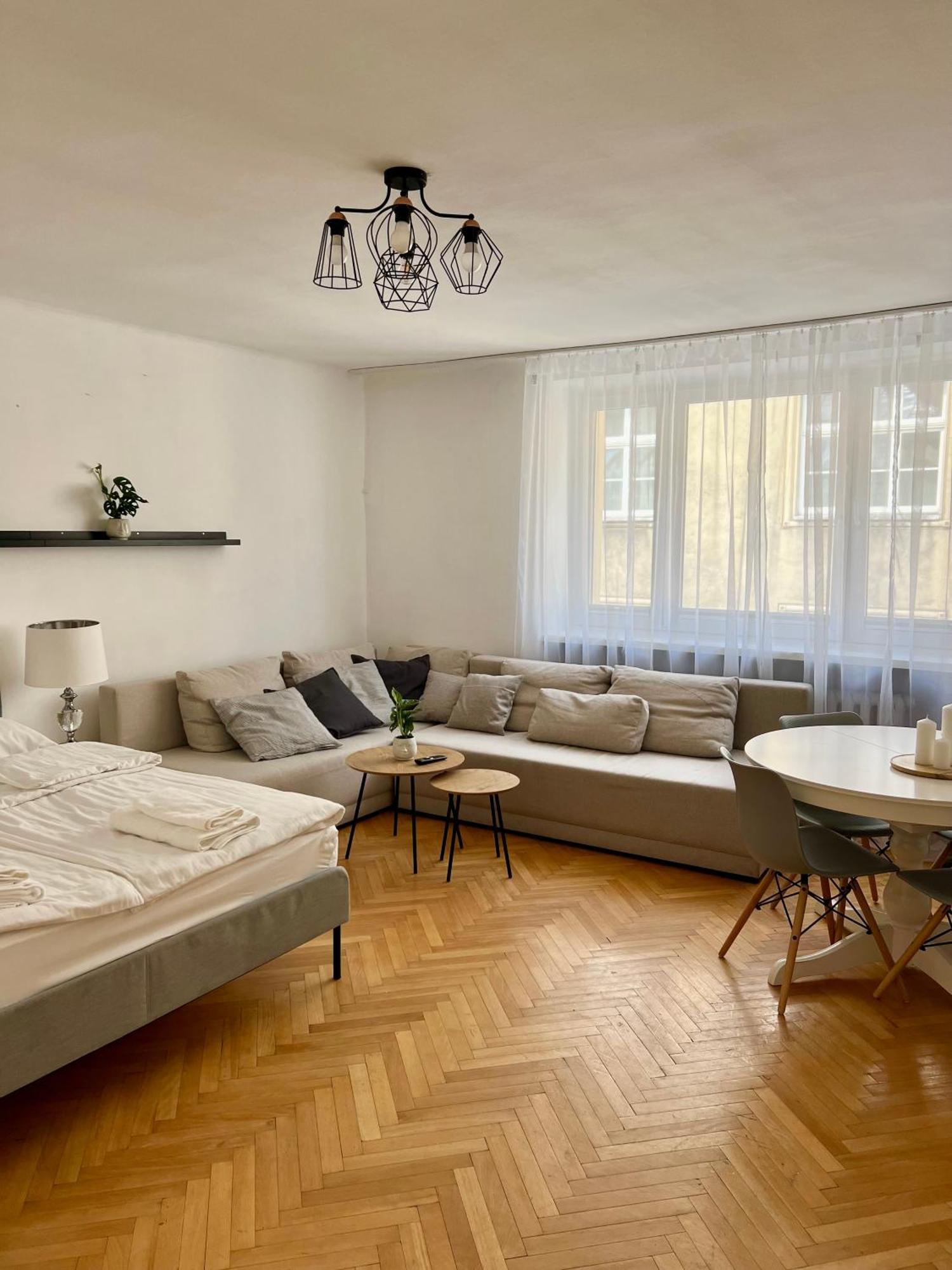 Tomasza Street Main Square Apartment *